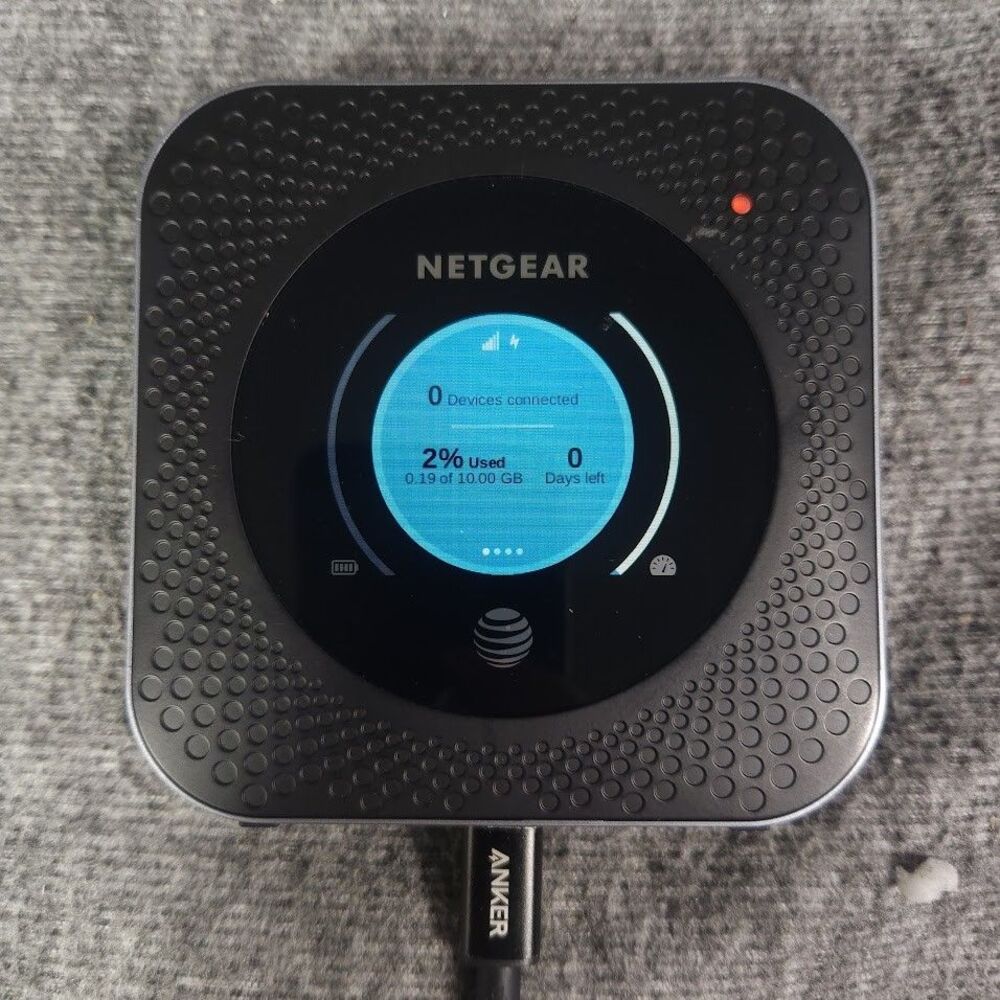 NETGEAR Nighthawk M1 MR1100 Mobile Hotspot Router - Black (AT&T) - Very Good